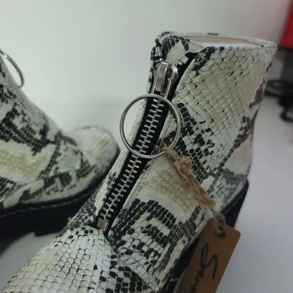Seven7 footwear Zoe snake platform bootie, 8